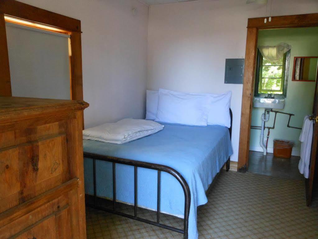 Katahdin Cabins Hotel Millinocket ภายนอก รูปภาพ