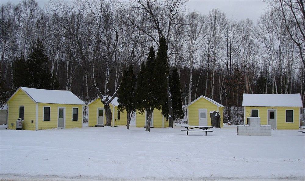 Katahdin Cabins Hotel Millinocket ภายนอก รูปภาพ